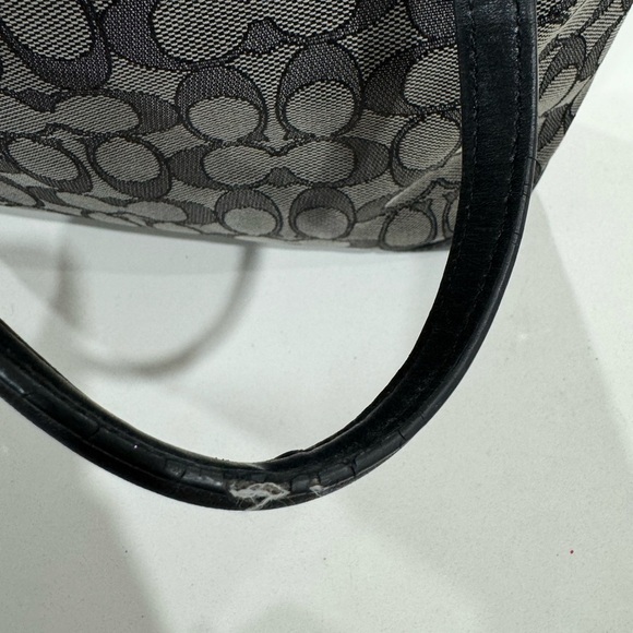 Coach signature handbag, black leather - Picture 9 of 14